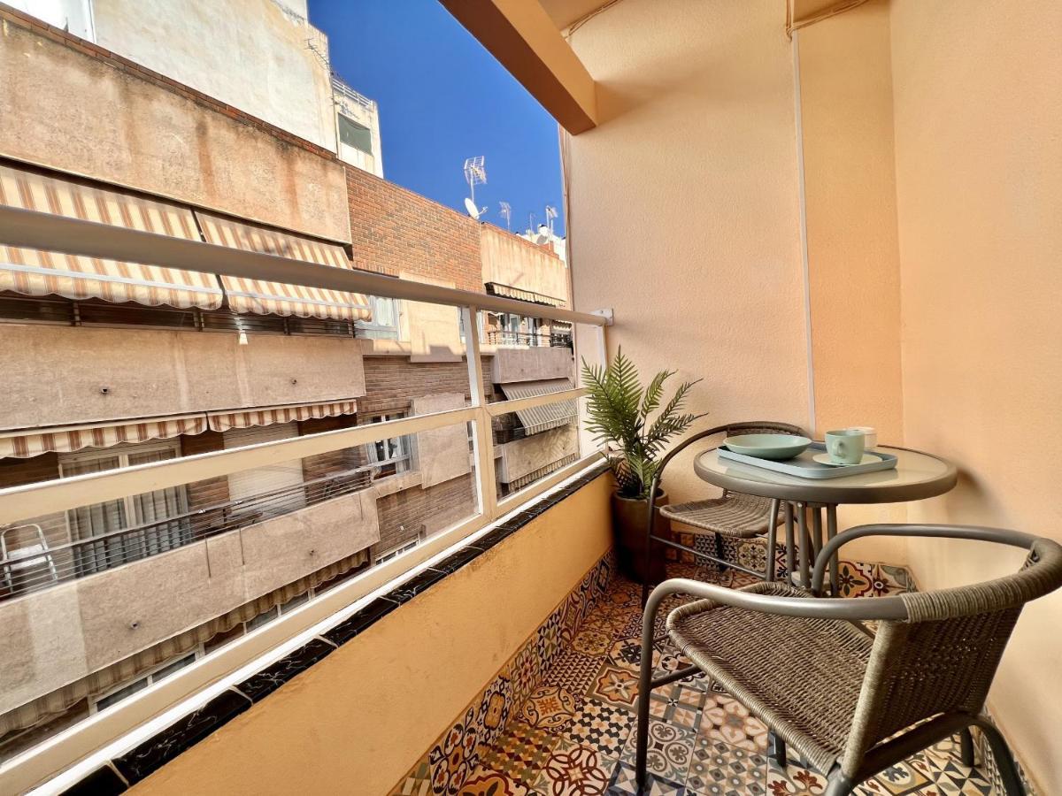 Downtown Apartment By United Renters Alicante Dış mekan fotoğraf